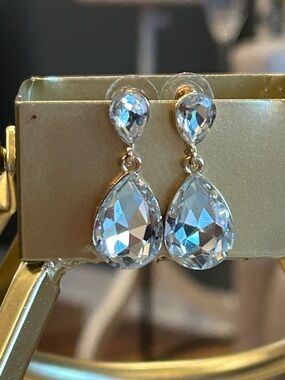 Oscar De La Renta Clear Teardrop Crystal Drop Earrings